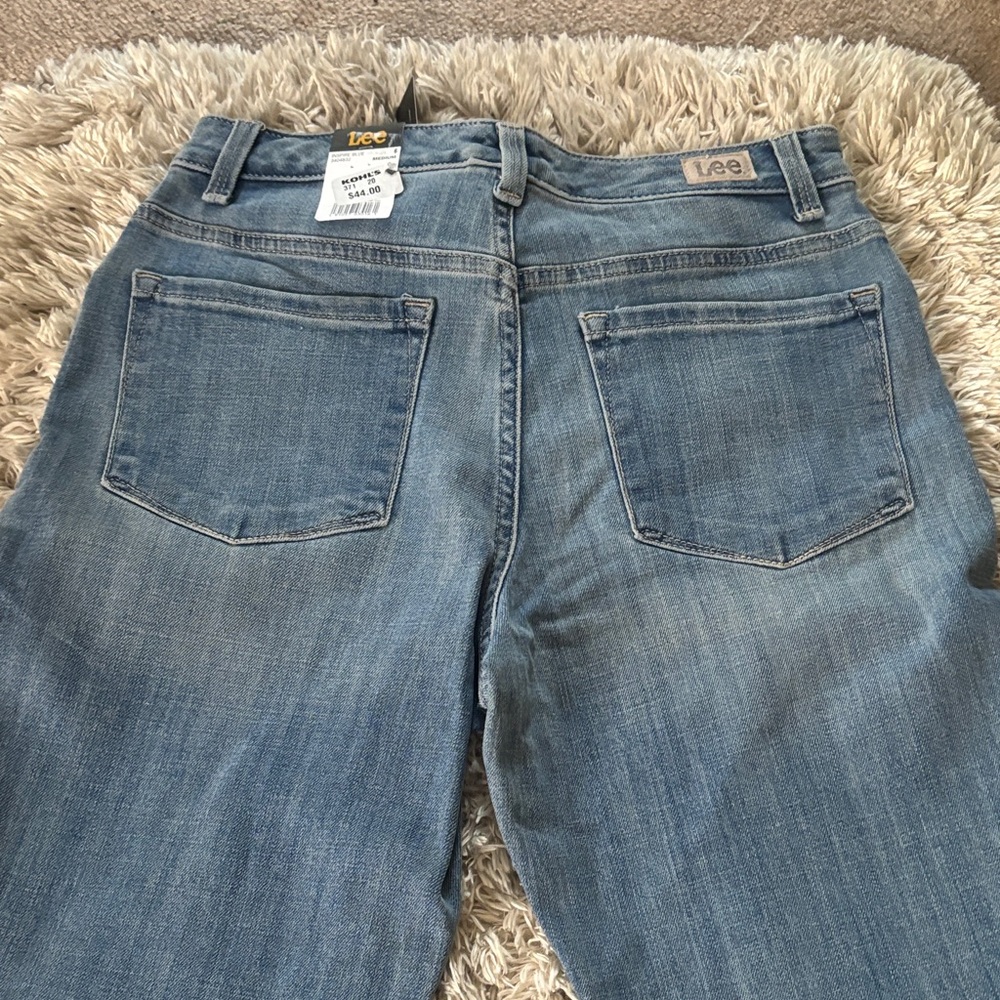 NWT size 6 Lee Brand Straight Leg Light Blue Jeans - Picture 5 of 7
